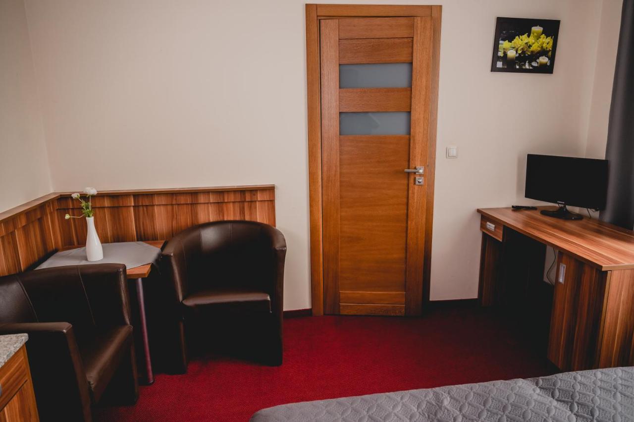 Hotel Nad Morzem- Art-Pension Świerzno Dış mekan fotoğraf