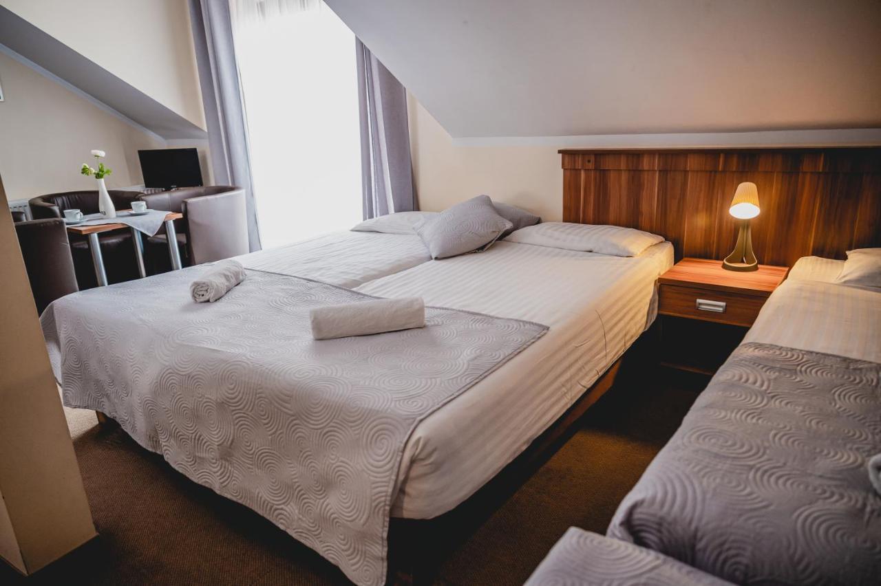 Hotel Nad Morzem- Art-Pension Świerzno Dış mekan fotoğraf