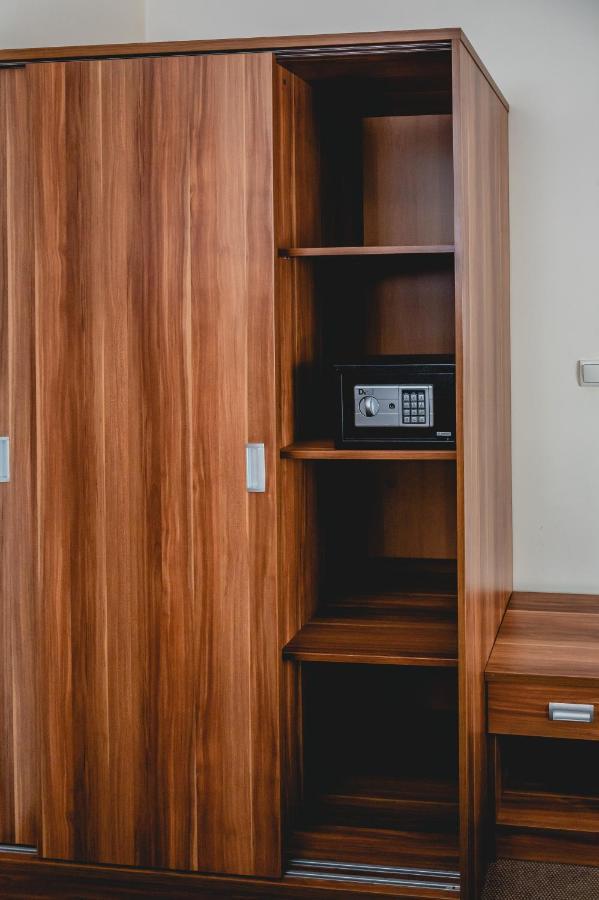 Hotel Nad Morzem- Art-Pension Świerzno Dış mekan fotoğraf