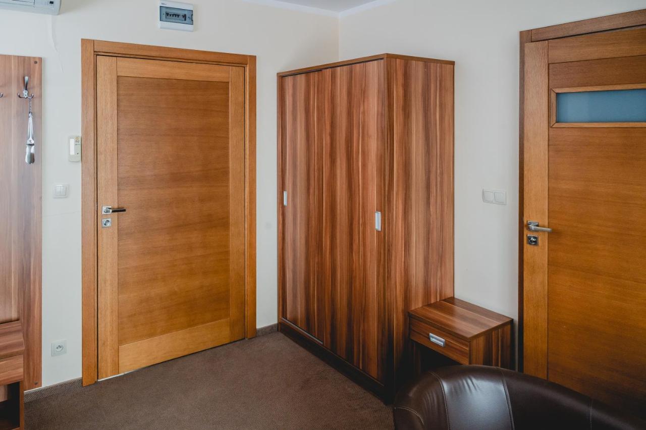 Hotel Nad Morzem- Art-Pension Świerzno Dış mekan fotoğraf