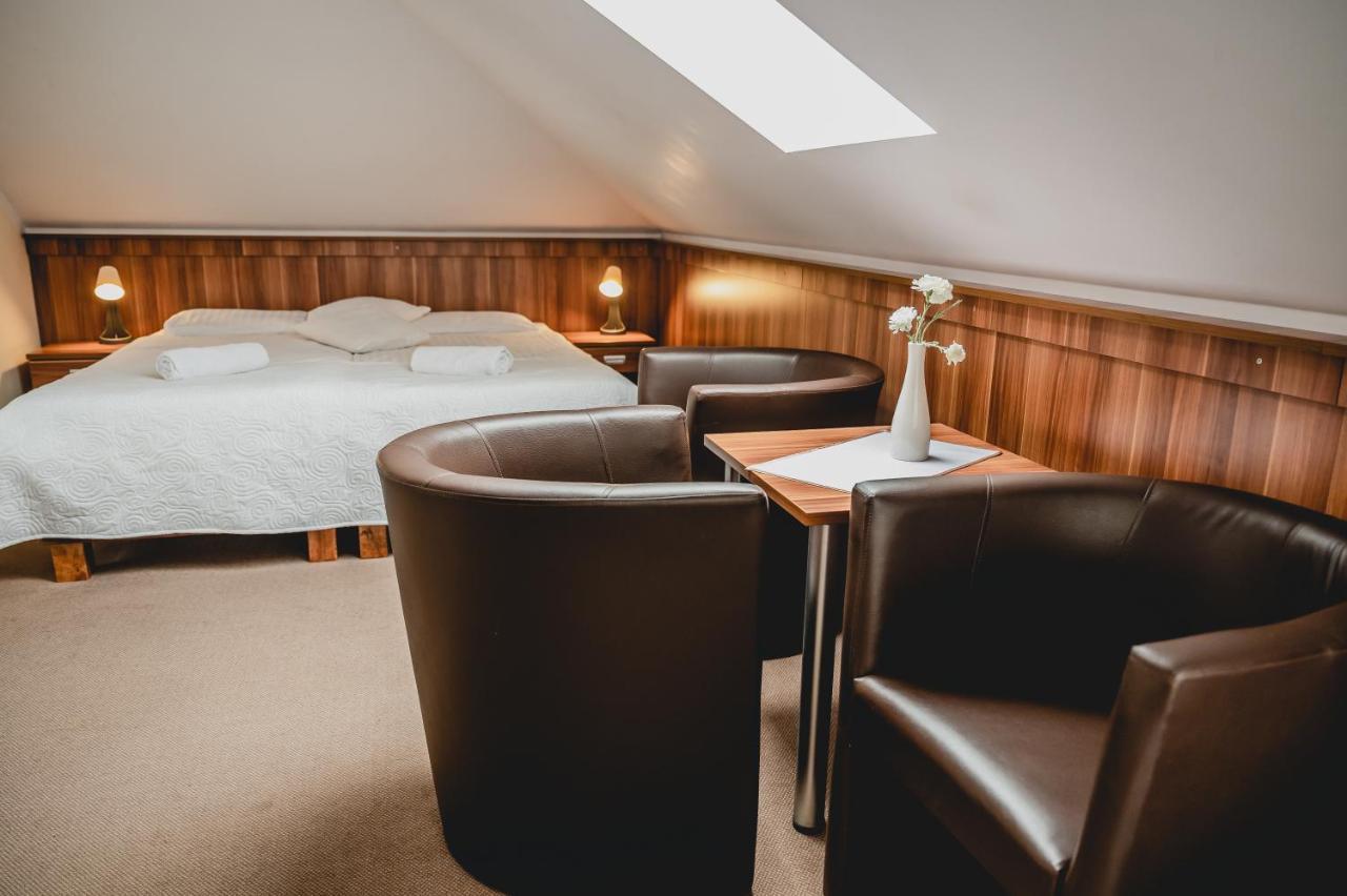 Hotel Nad Morzem- Art-Pension Świerzno Dış mekan fotoğraf